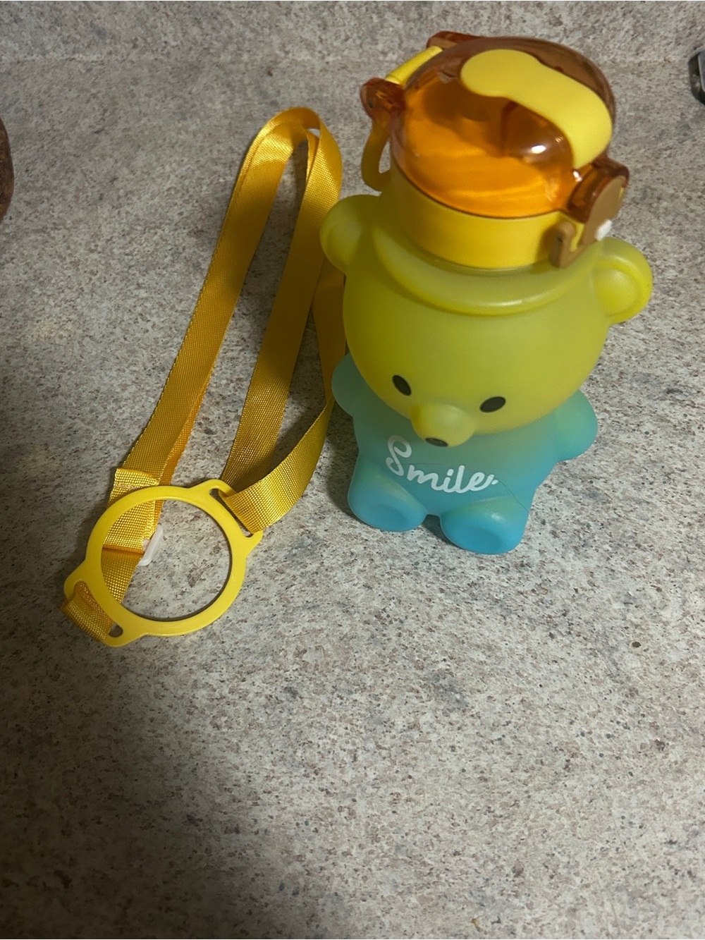 A gradient bear cup